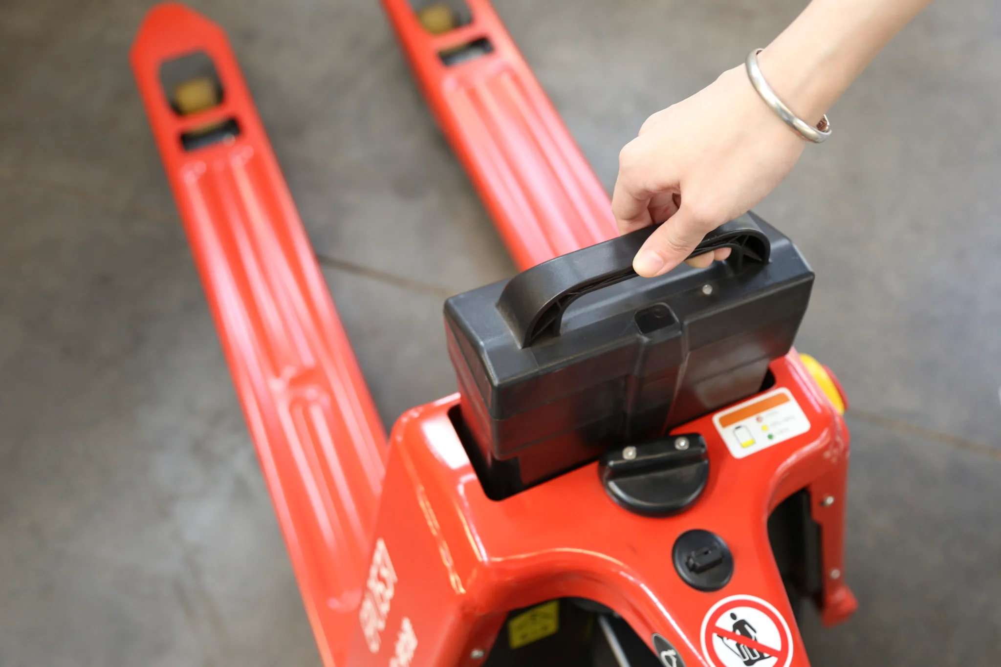 EPL1531 Elektrikli Transpalet 1.5T - Küçük 3