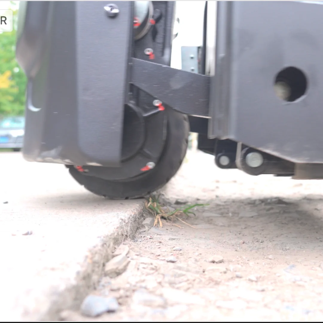 EPT20-15ET2H Arazi Tipi Transpalet 1.5T - Görsel 1