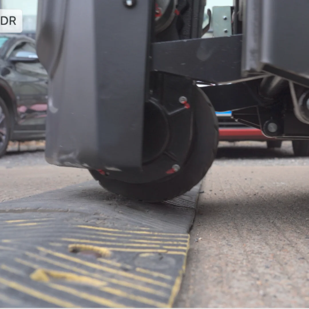 EPT20-15ET2H Arazi Tipi Transpalet 1.5T - Küçük 3