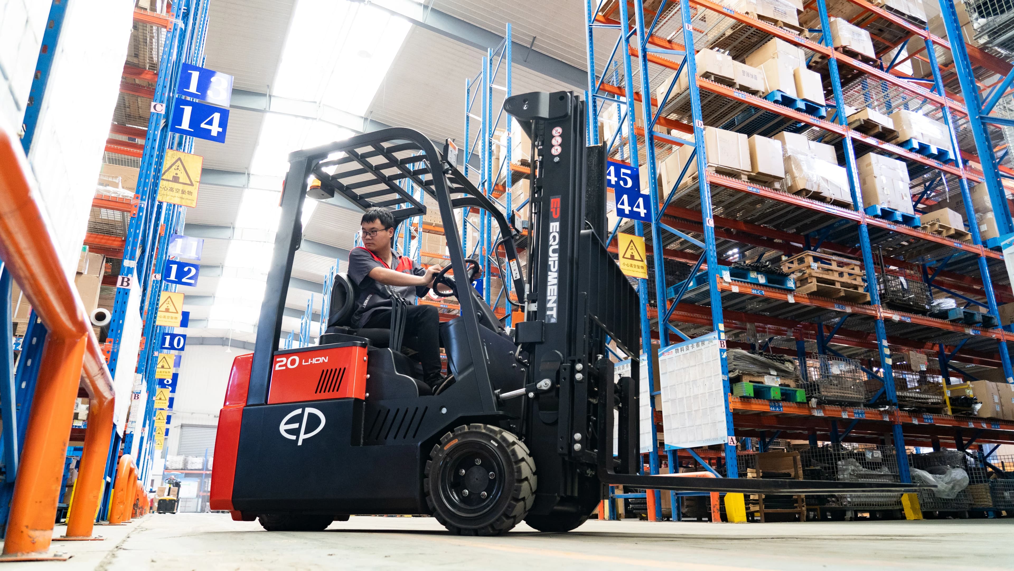 CPD20TV8 3 Tekerlekli Forklift 2.0T - Küçük 2