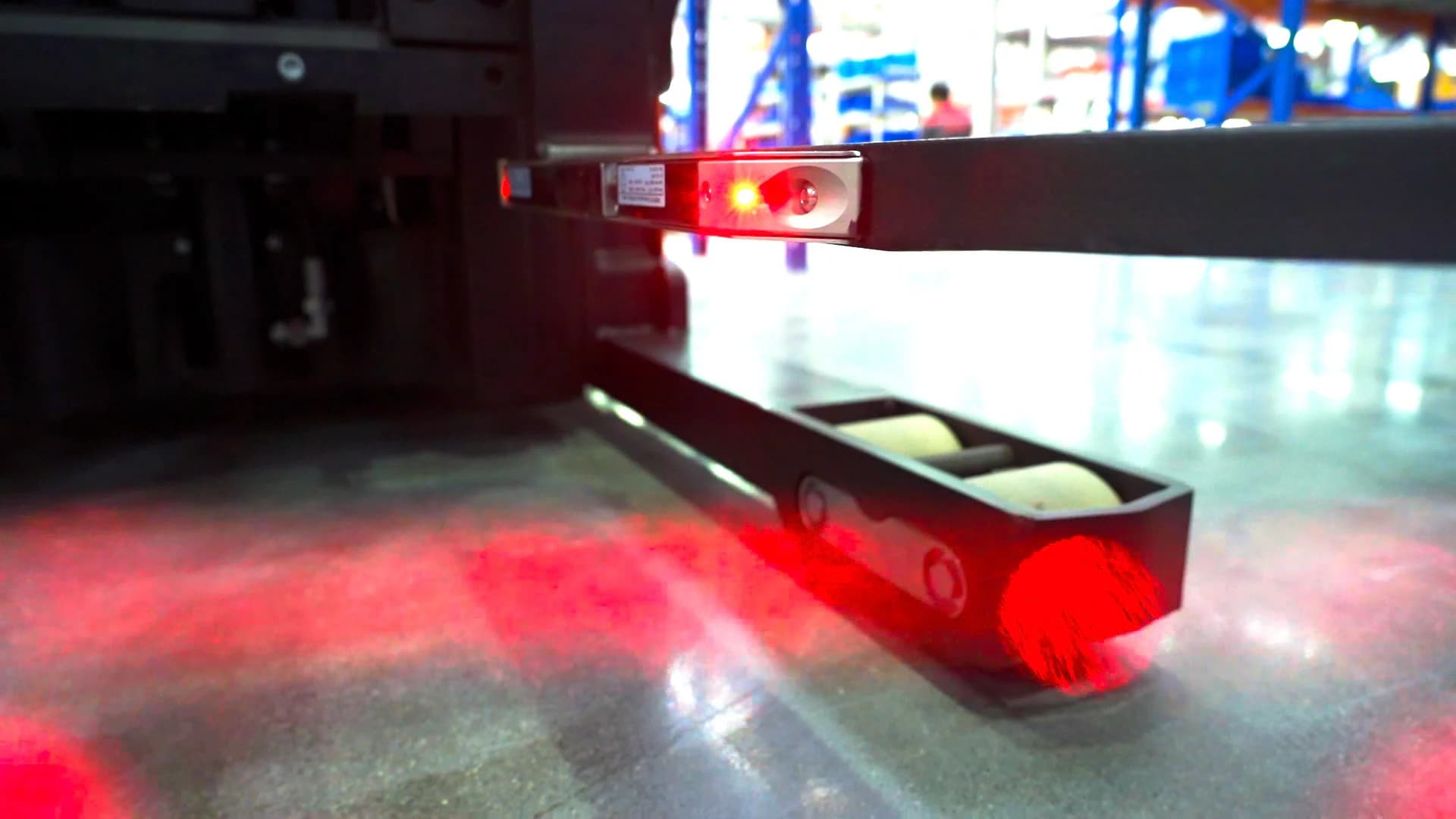 CQD15SD Derin Erişimli Reach Truck 1.5T - Küçük 2