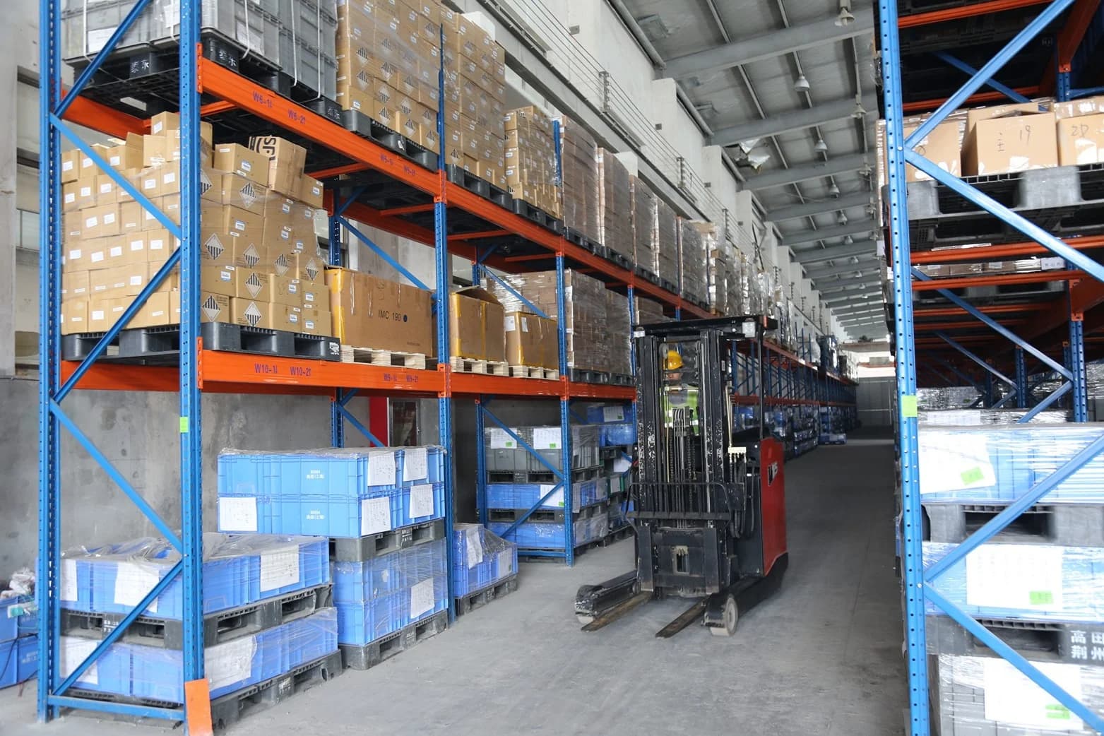 CQD15S Ayakta Kullanımlı Reach Truck 1.5T - Küçük 2