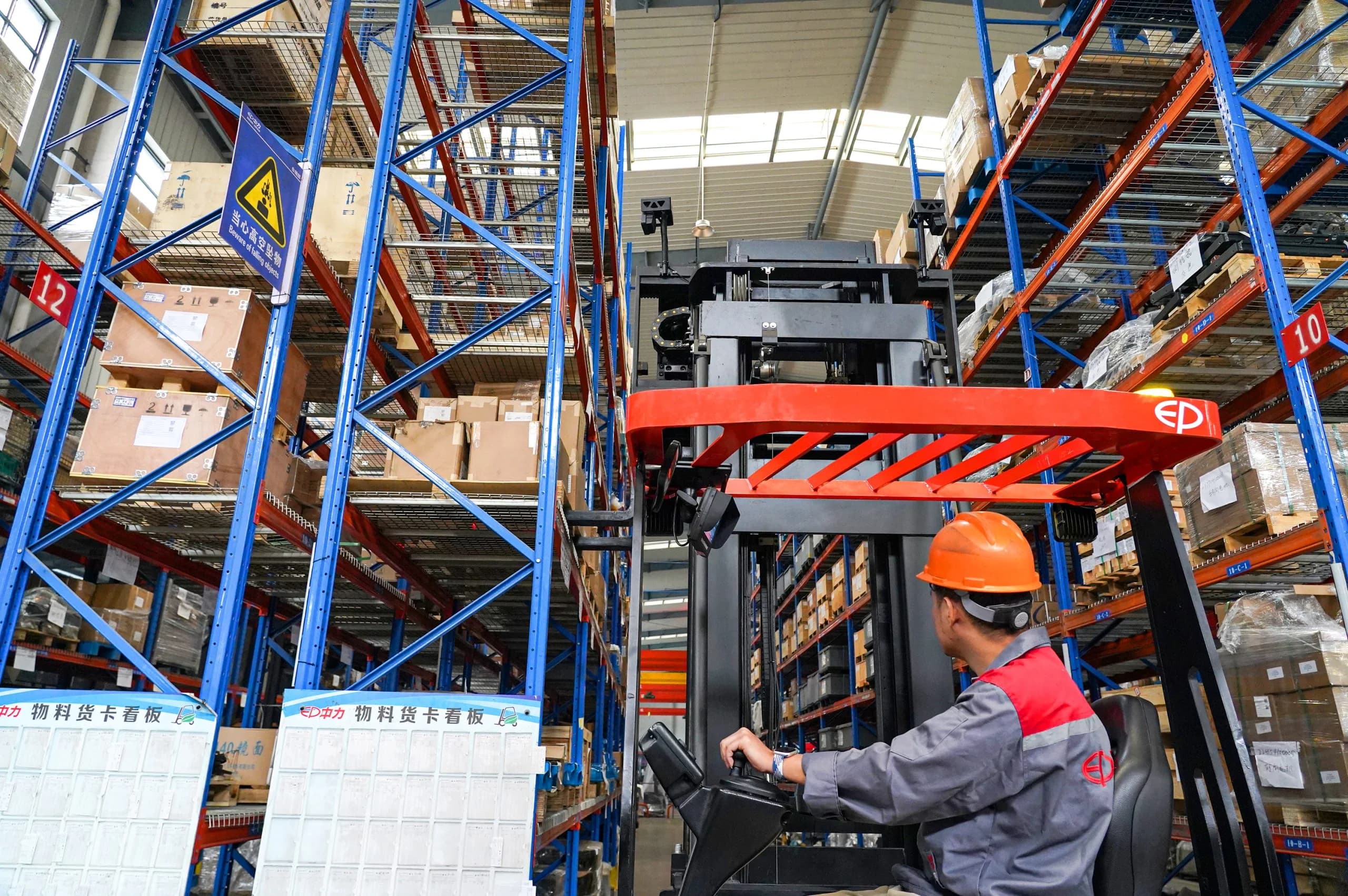 CTL15 Dar Koridor Forklift (VNA) 1.5T - Küçük 4