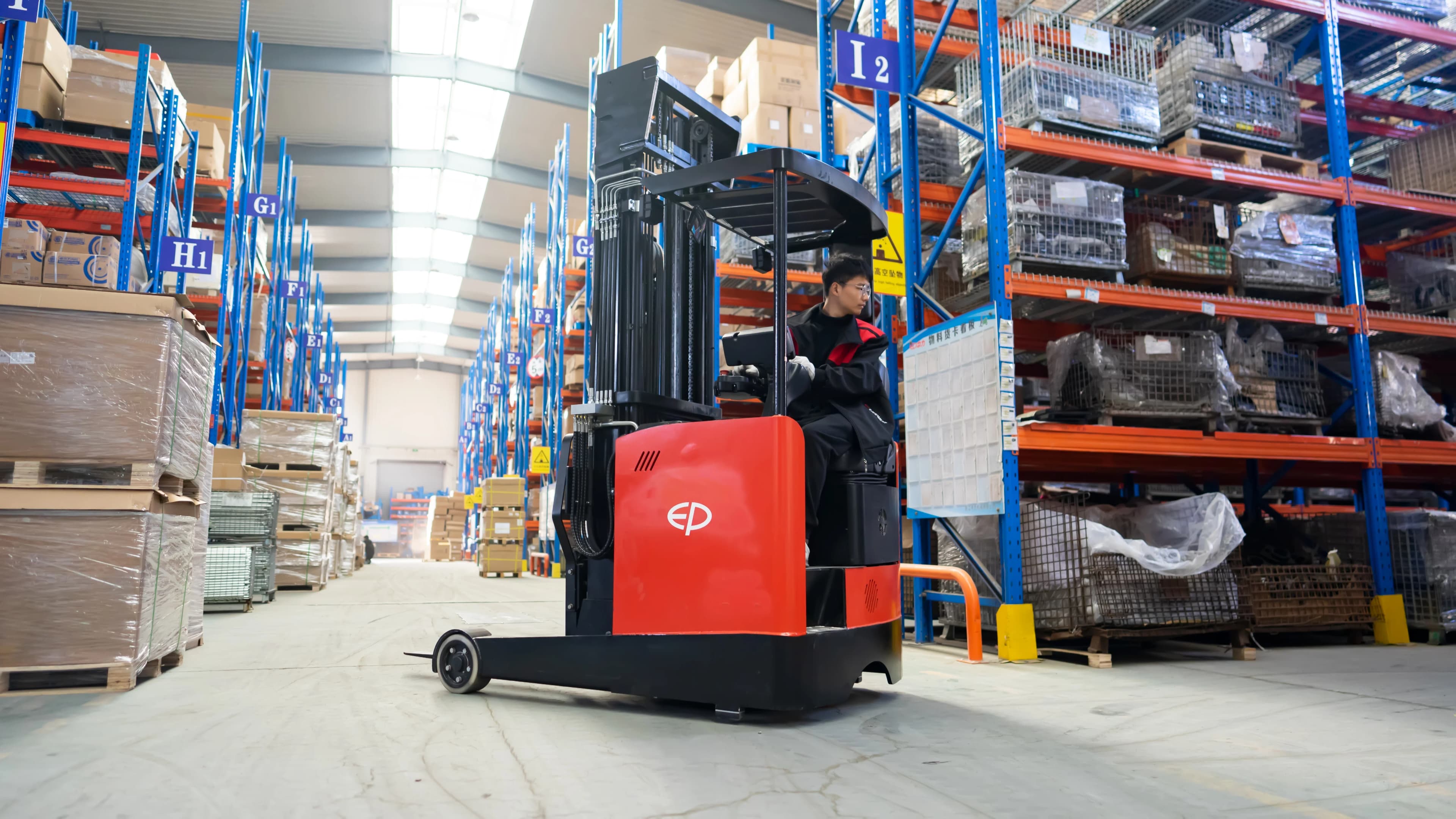 CQD16L Li-Ion Reach Truck 1.6T - Küçük 2