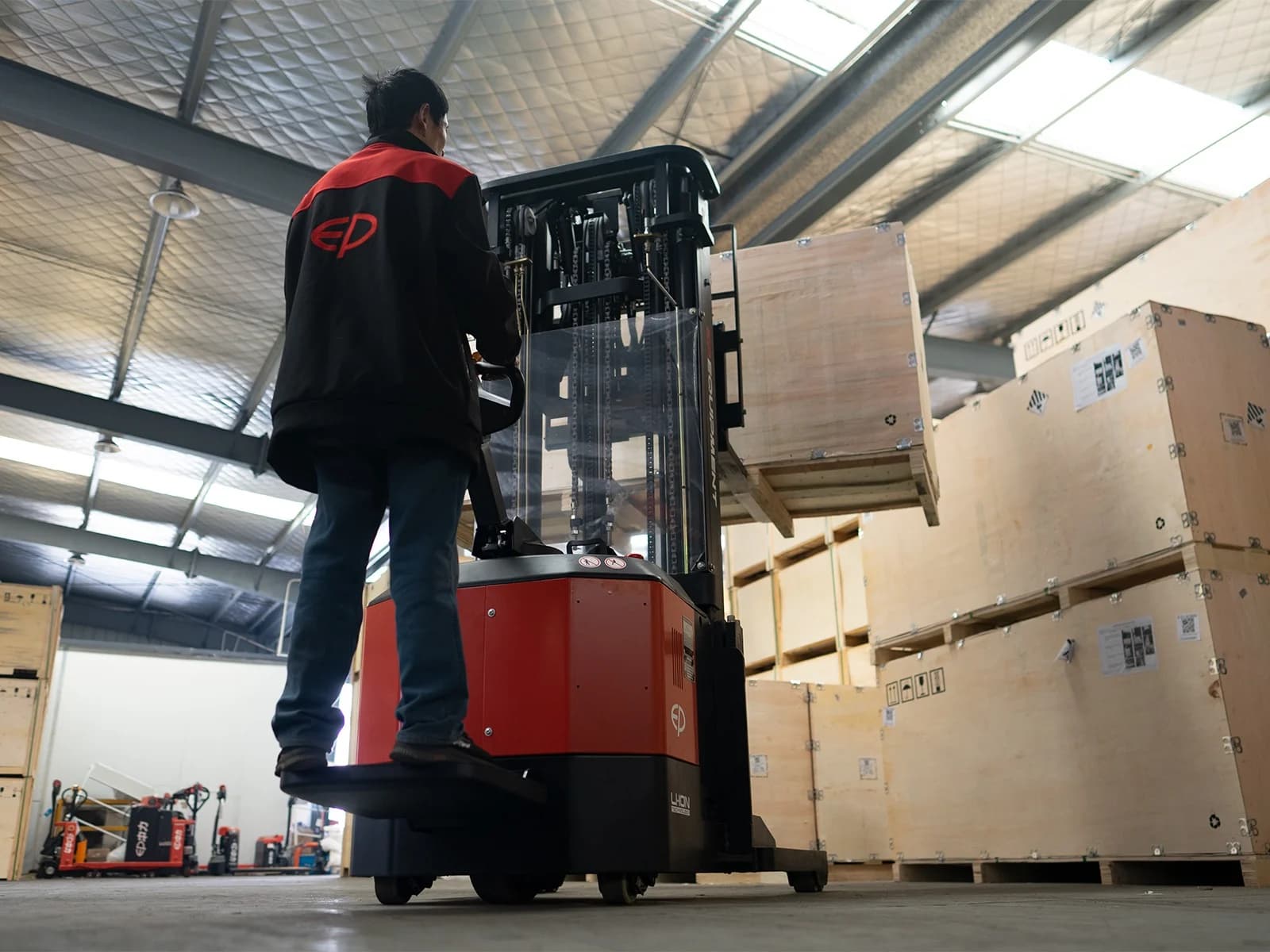 CQE12R Reach Truck 1.2T - Küçük 2